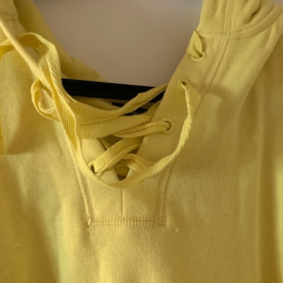 Torrid Yellow Butterfly Print Hoodie Plus Size 0 - Picture 8 of 8